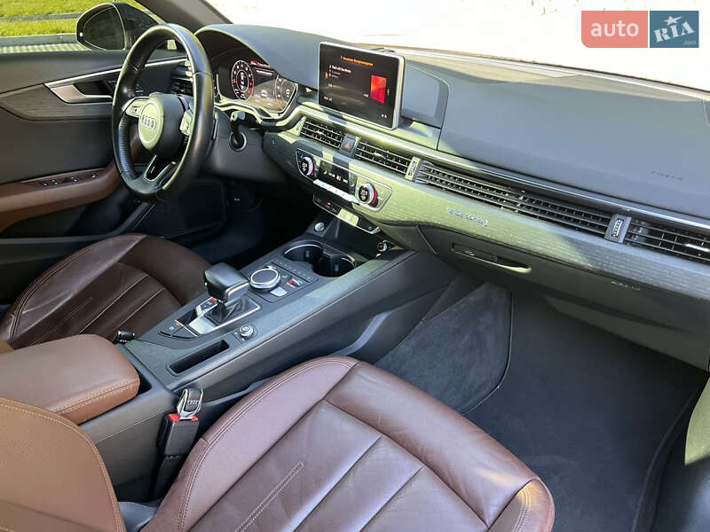 Седан Audi A4 2016 в Киеве