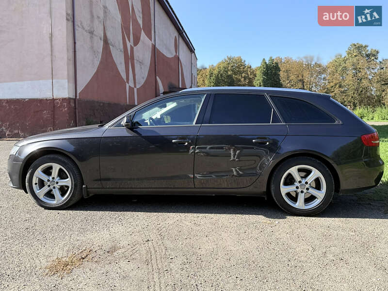 Универсал Audi A4 2011 в Бурштыне