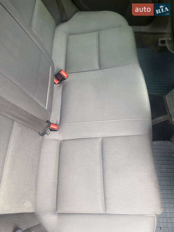 Универсал Audi A4 2001 в Стрые