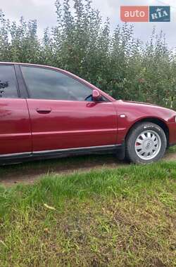 Седан Audi A4 1999 в Кельменцях