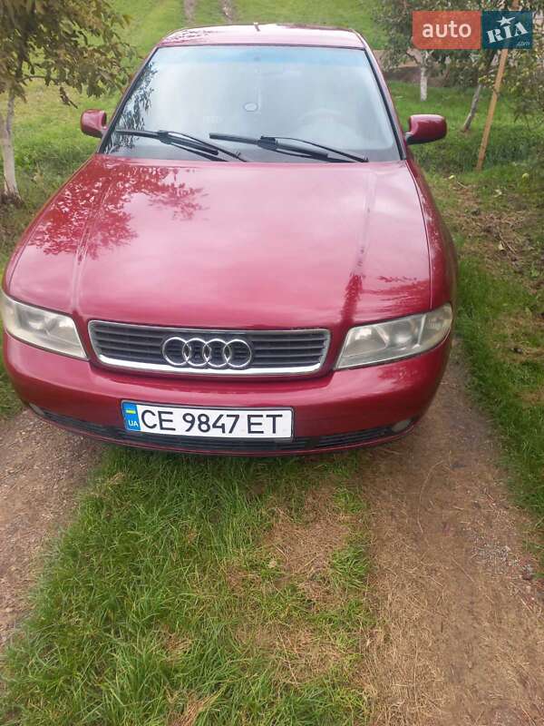 Седан Audi A4 1999 в Кельменцях