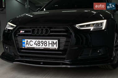 Audi A4  2019