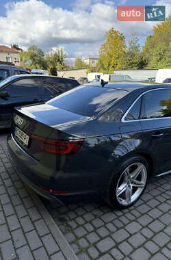 Седан Audi A4 2018 в Львове