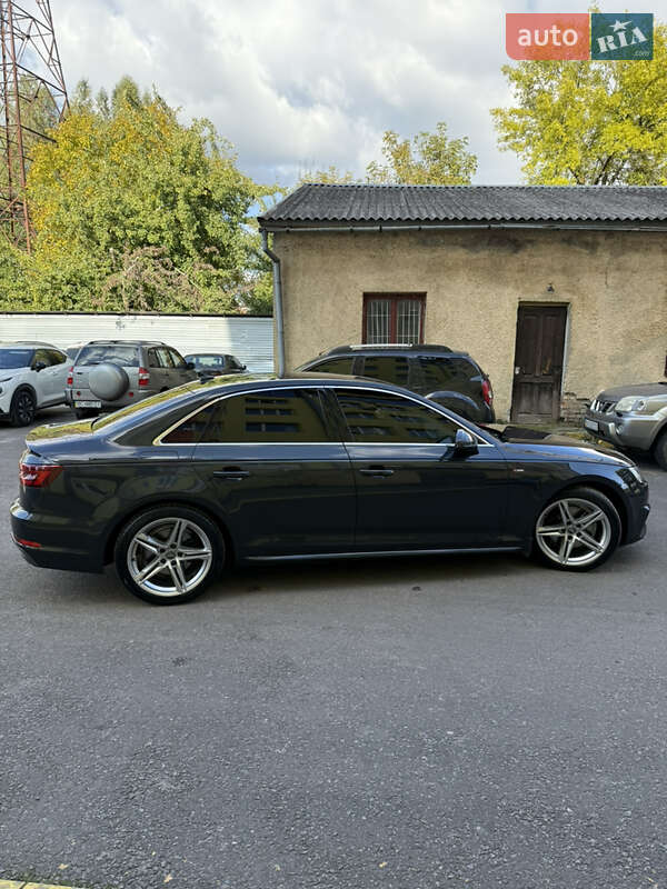 Седан Audi A4 2018 в Львове