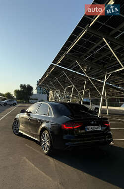 Audi A4  2015