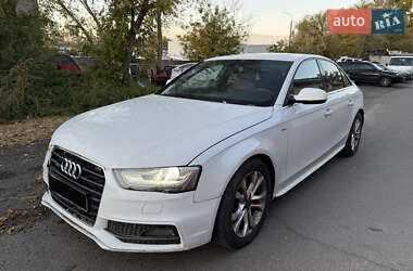 Audi A4  2015