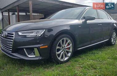 Audi A4  2019
