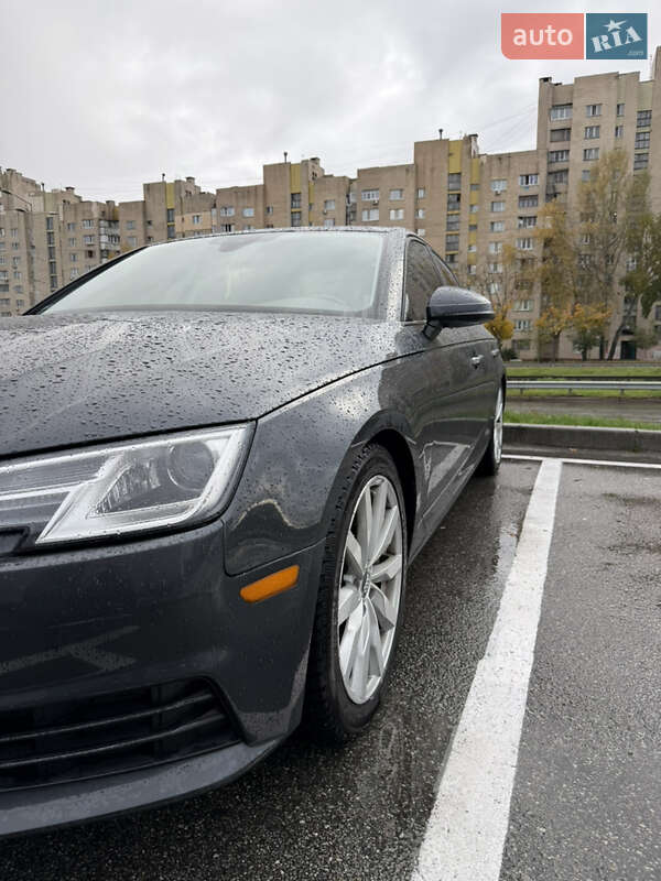 Седан Audi A4 2016 в Киеве