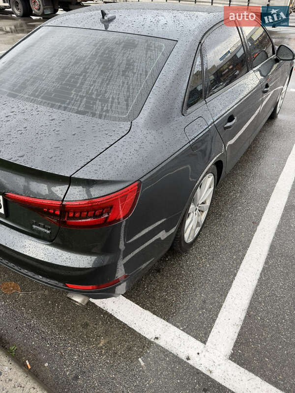 Седан Audi A4 2016 в Киеве