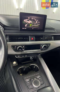 Седан Audi A4 2016 в Киеве