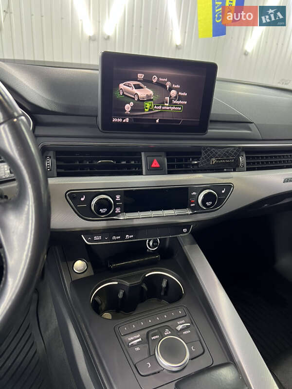 Седан Audi A4 2016 в Киеве