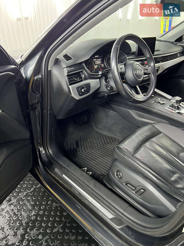 Седан Audi A4 2016 в Киеве