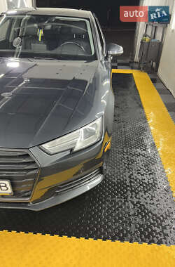 Седан Audi A4 2016 в Киеве