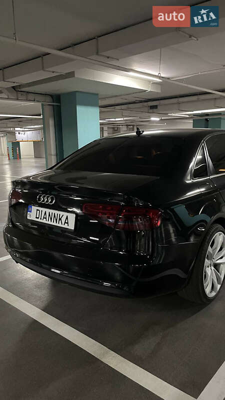 Седан Audi A4 2013 в Одессе