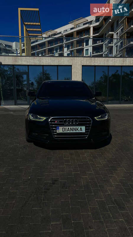 Седан Audi A4 2013 в Одессе
