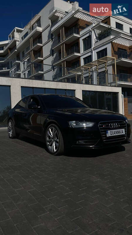 Седан Audi A4 2013 в Одессе