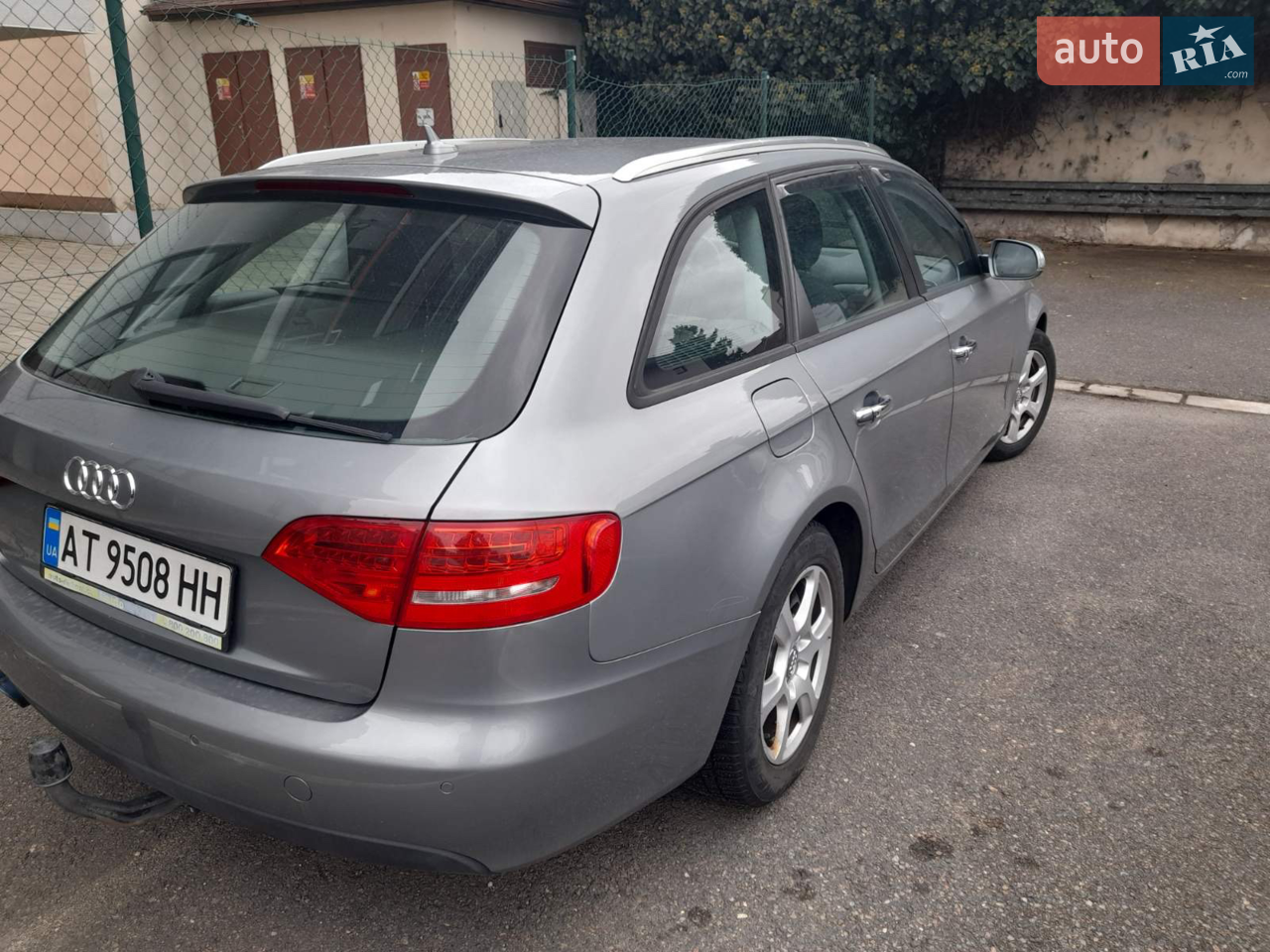 2010 Audi A4 - мініатюра 4