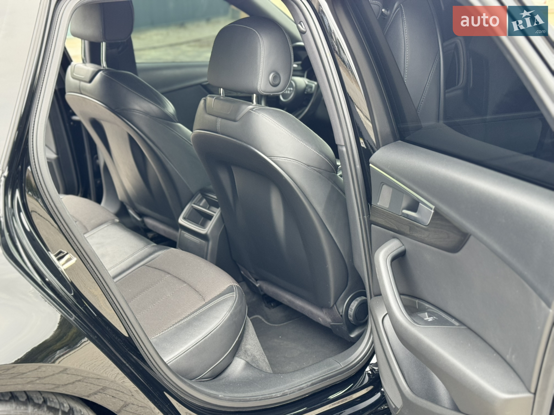 Audi A4 2016 VIN WAUZZZF49GA108694 фото оголошення 43 з 50