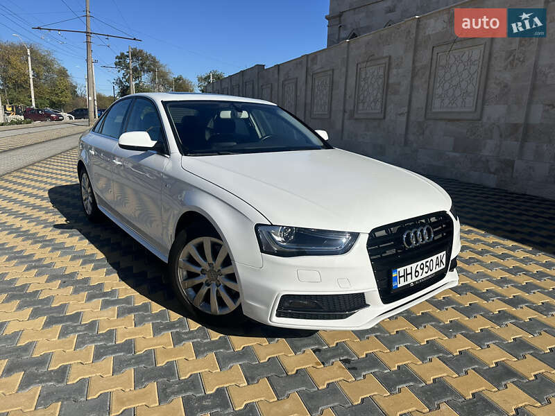 Седан Audi A4 2014 в Одессе