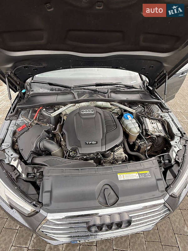 Седан Audi A4 2016 в Львове