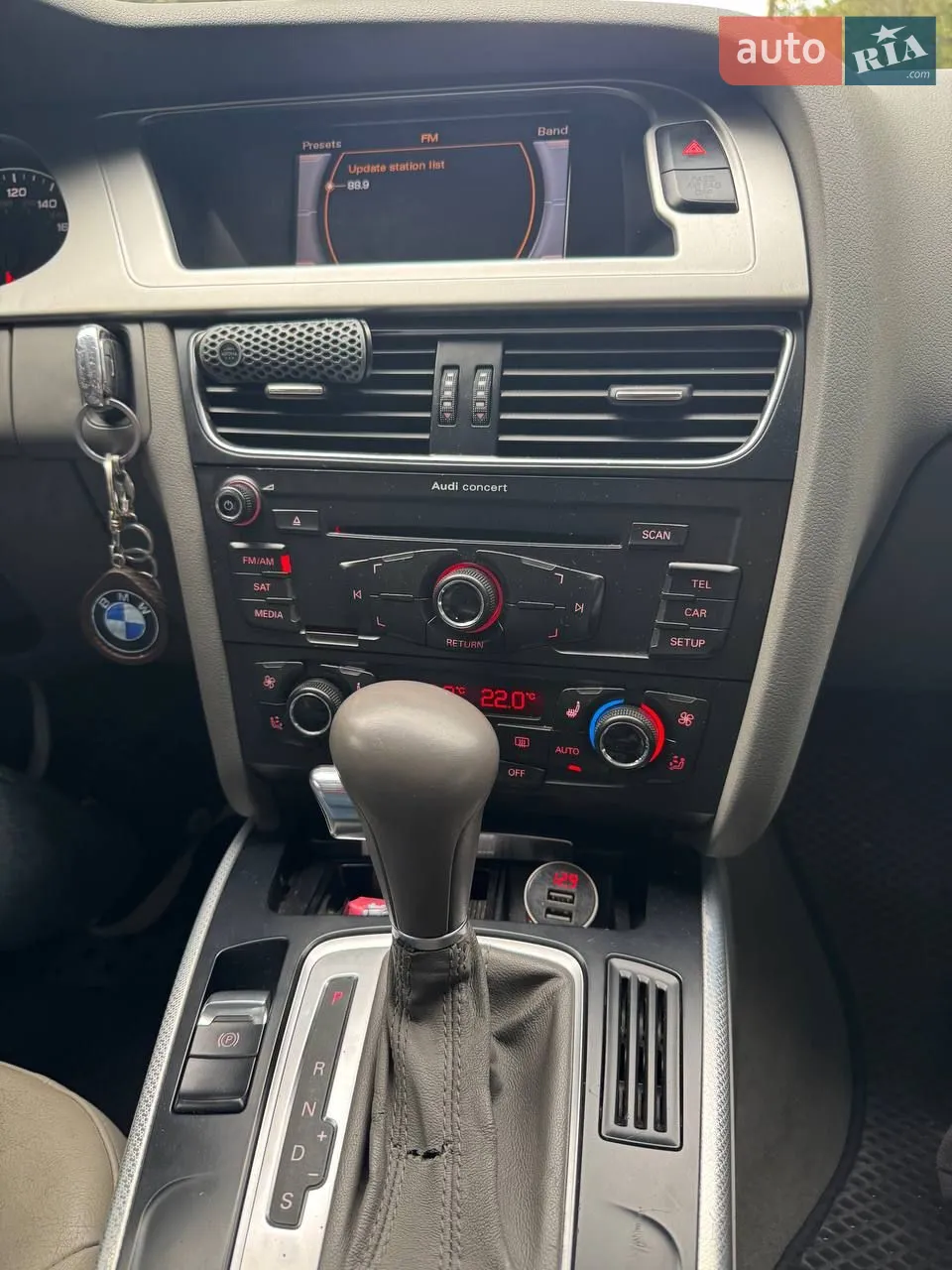 2010 Audi A4 - мініатюра 4
