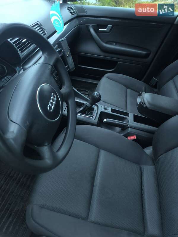 Универсал Audi A4 2004 в Городнице