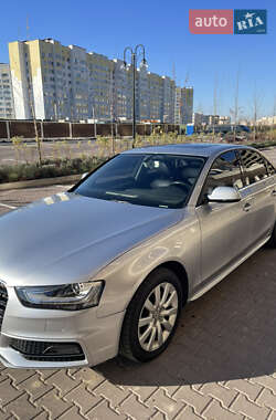 Audi A4  2014