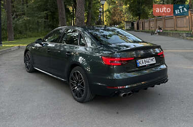Audi A4  2016