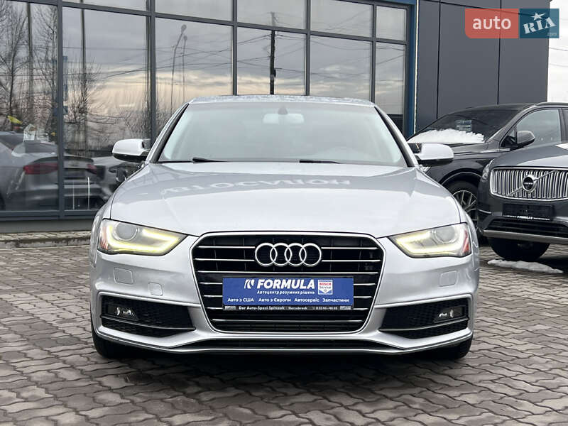 Седан Audi A4 2016 в Нововолинську