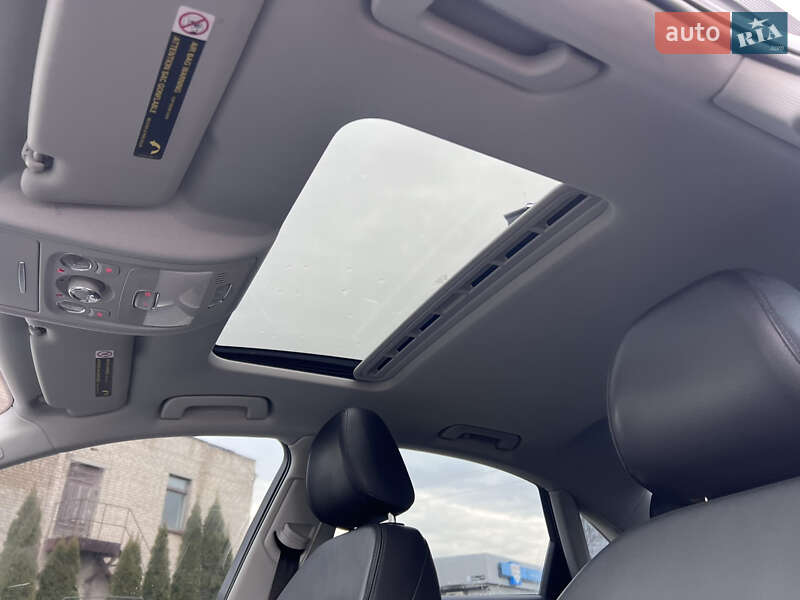Седан Audi A4 2016 в Нововолинську