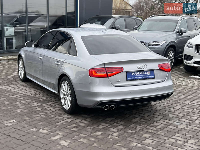 Седан Audi A4 2016 в Нововолинську