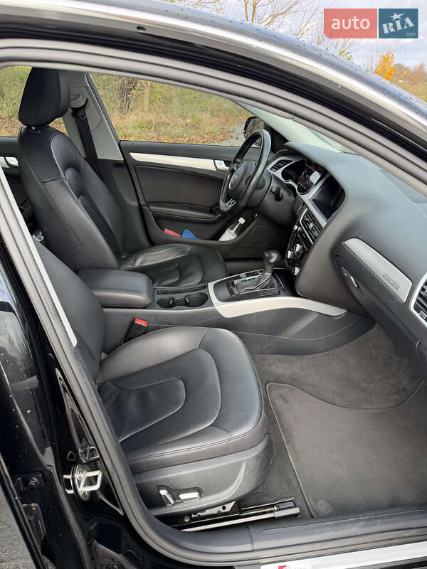 Седан Audi A4 2015 в Звягеле