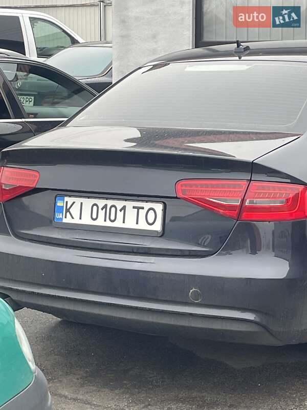 Седан Audi A4 2013 в Киеве