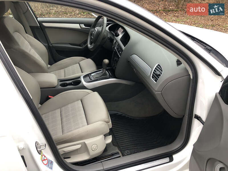 Универсал Audi A4 2011 в Галиче