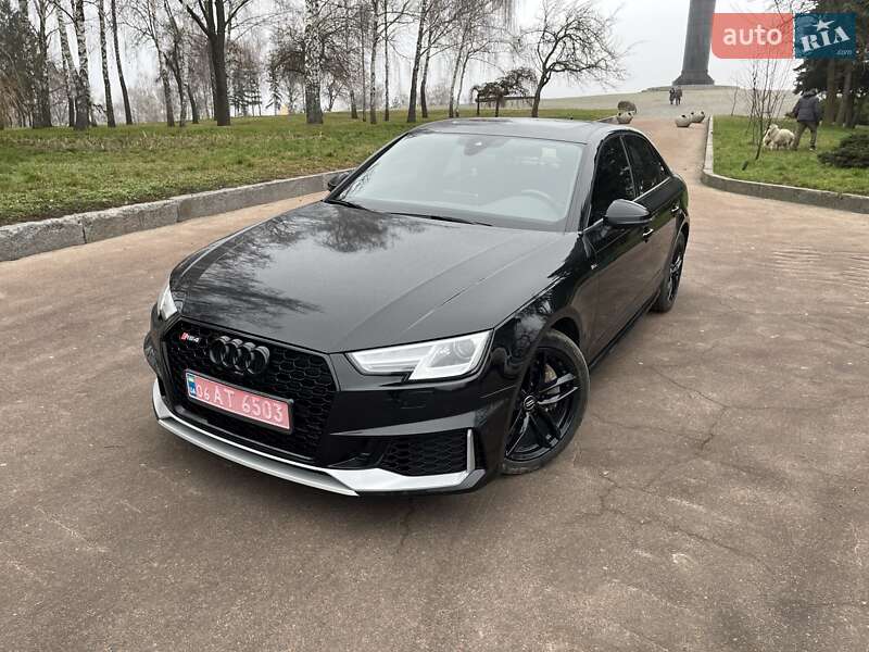 Седан Audi A4 2017 в Житомире
