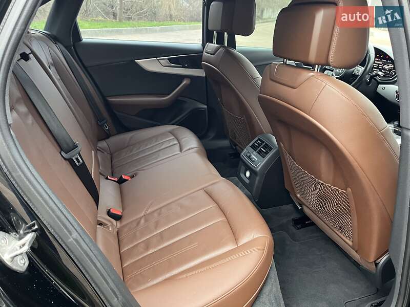 Седан Audi A4 2017 в Житомире