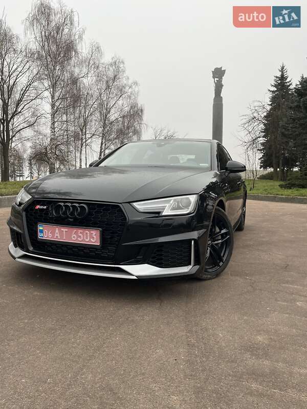 Седан Audi A4 2017 в Житомире