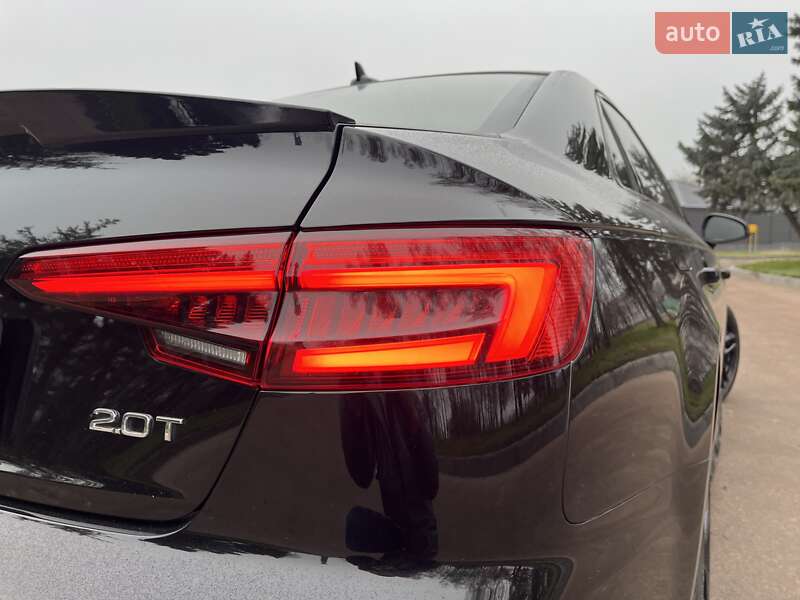 Седан Audi A4 2017 в Житомире