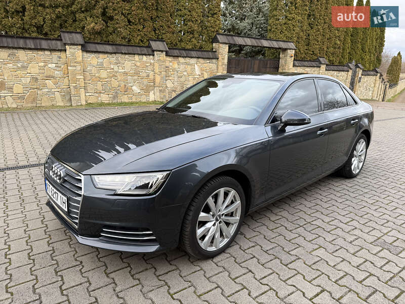 Седан Audi A4 2016 в Надворной