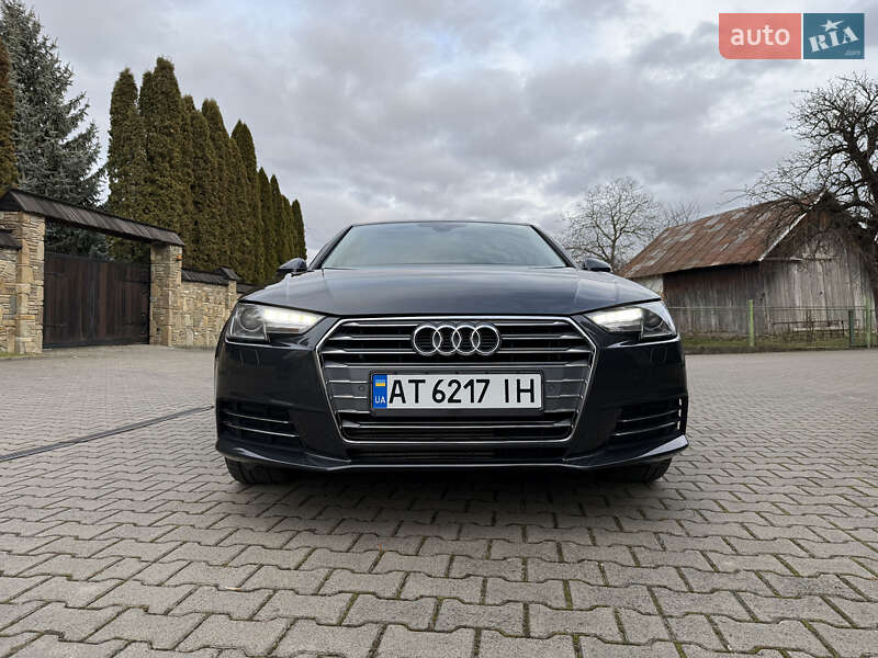 Седан Audi A4 2016 в Надворной