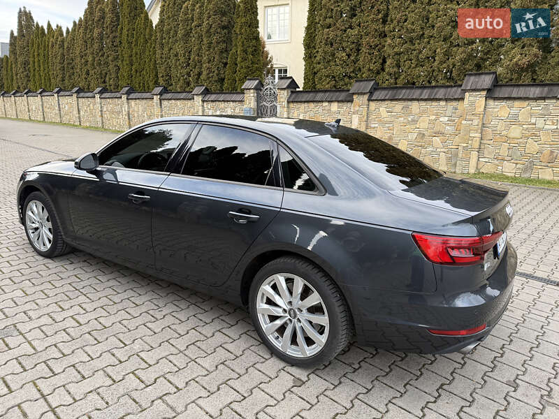 Седан Audi A4 2016 в Надворной