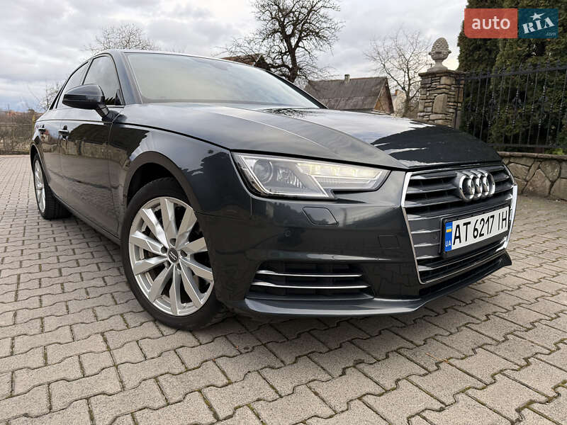 Седан Audi A4 2016 в Надворной
