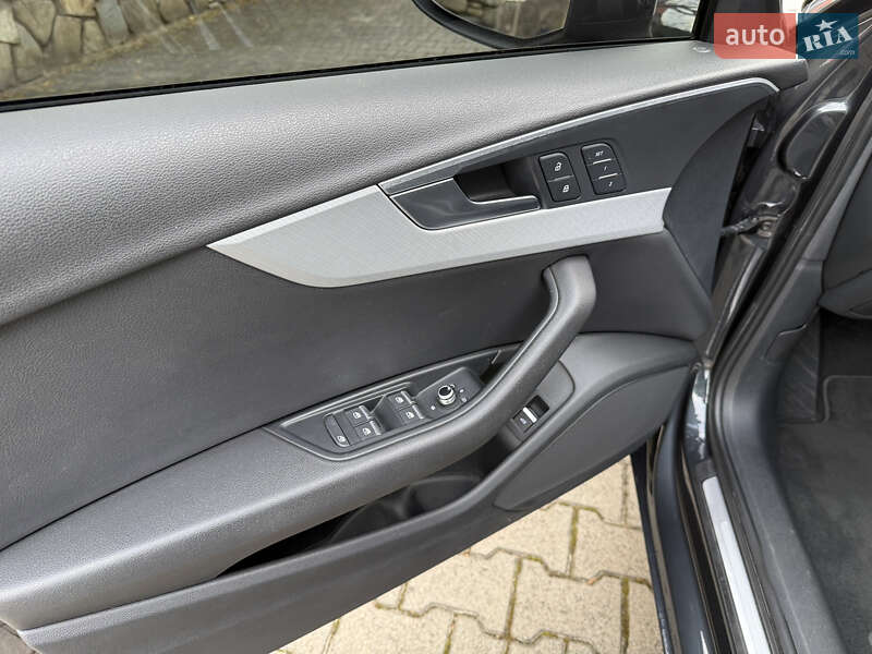 Седан Audi A4 2016 в Надворной