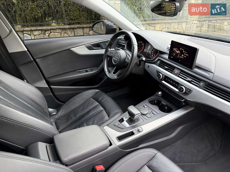 Седан Audi A4 2016 в Надворной