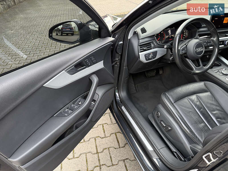 Седан Audi A4 2016 в Надворной
