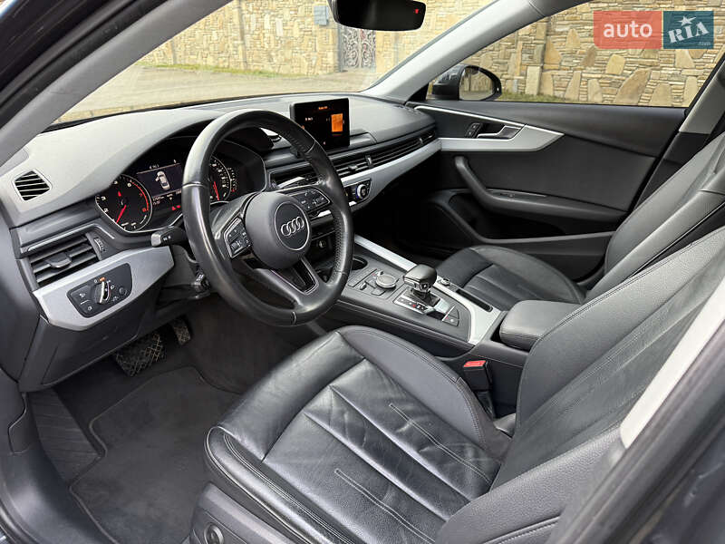 Седан Audi A4 2016 в Надворной