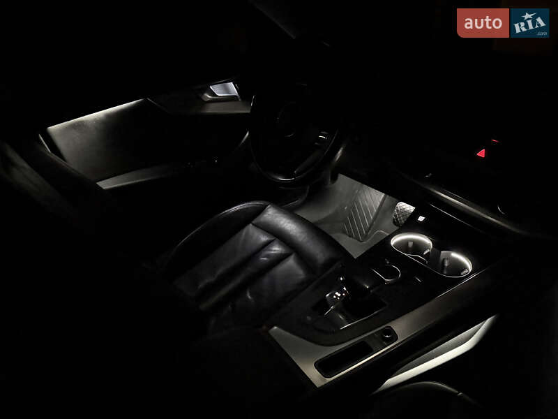 Седан Audi A4 2016 в Надворной