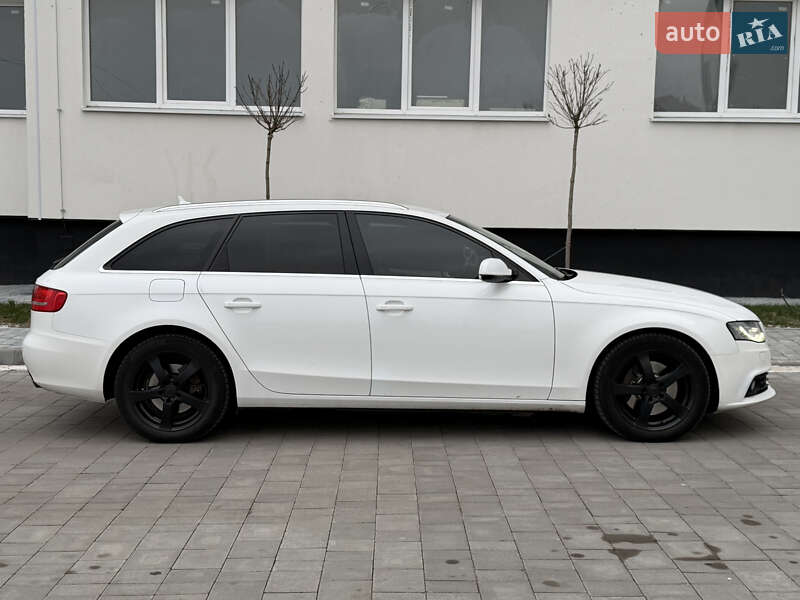 Універсал Audi A4 2010 в Вараші