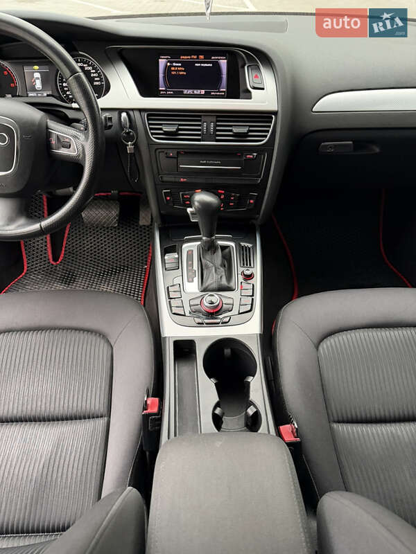 Універсал Audi A4 2010 в Вараші