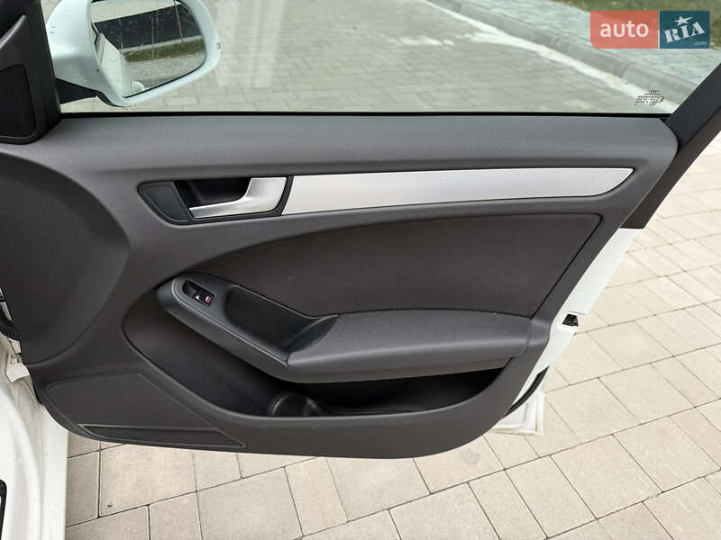 Універсал Audi A4 2010 в Вараші